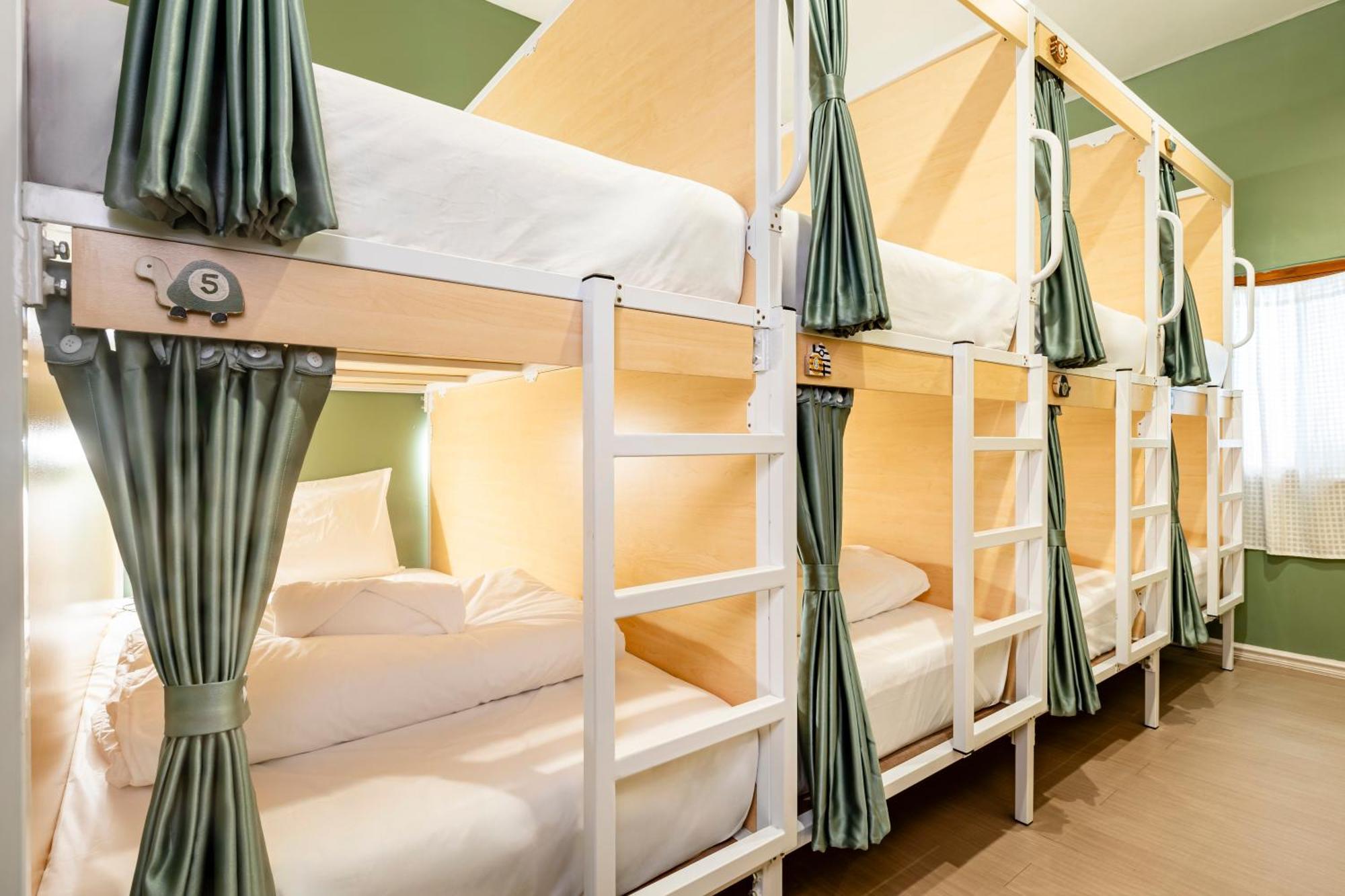 Sweett Lemon Hostel Patong Екстериор снимка