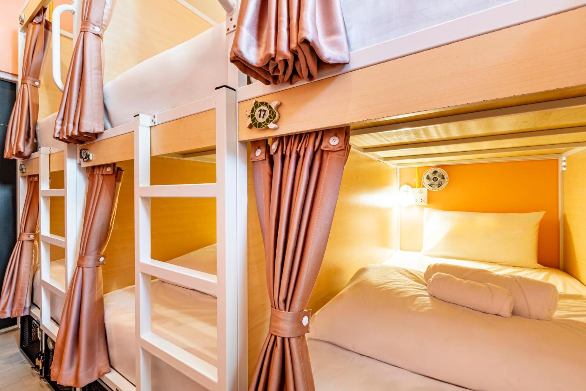 Sweett Lemon Hostel Patong Екстериор снимка